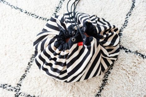 Sacco Portagiochi e Tappeto Stripes black- Righe nere Play&Go